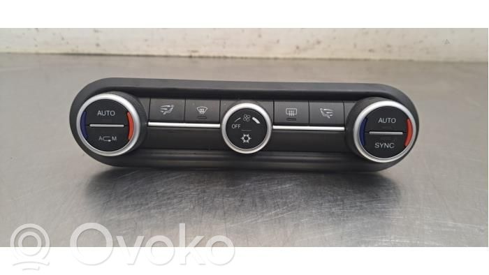 Unidad de control climatización   156130347,01561303470,02127,04344,156147612,29216