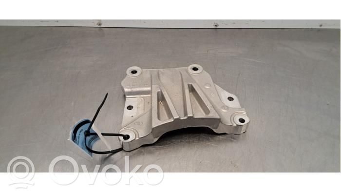 Peugeot Expert Engine mount bracket 