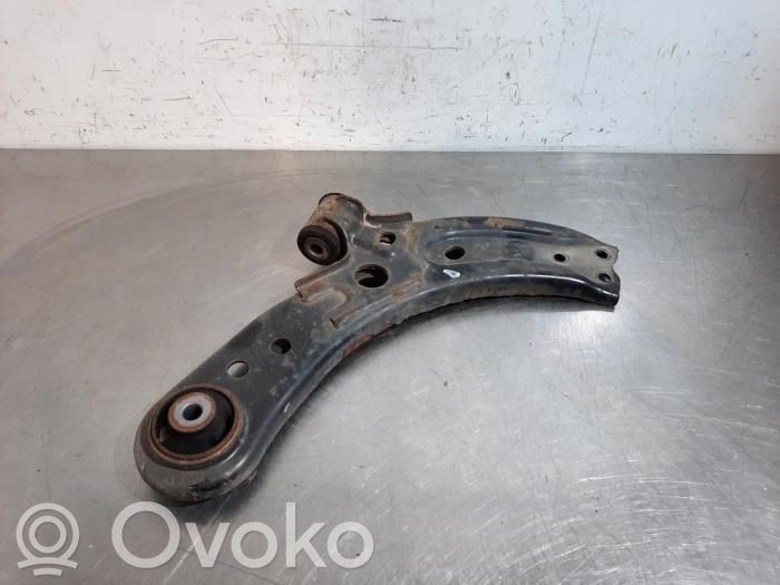 Front control arm   10228100