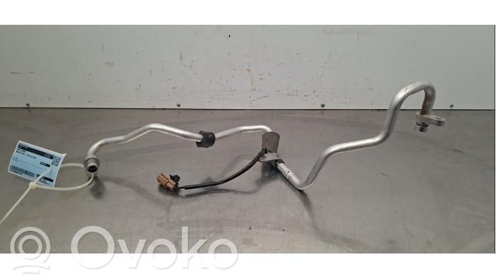 Renault Megane E-Tech Ilmastointilaitteen putki (A/C) 