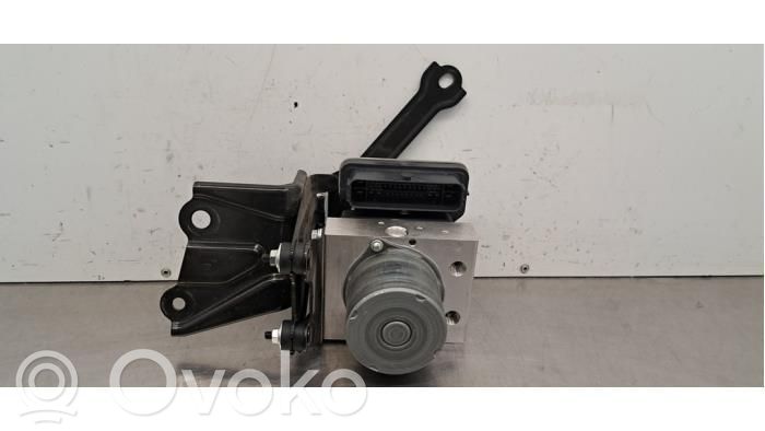 Toyota Yaris XP210 Bomba de ABS 