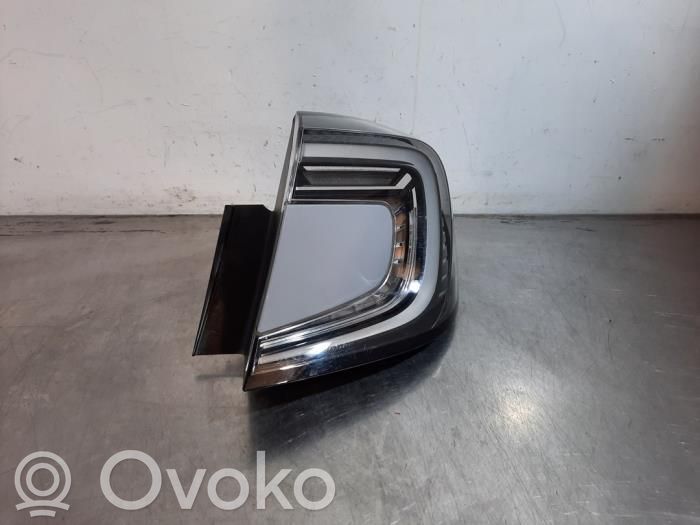 Renault Captur II Rear/tail lights 