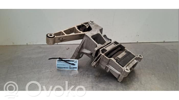 Engine mount bracket   K8D26P096AA,K8D26F030AA,K8D26R082AB