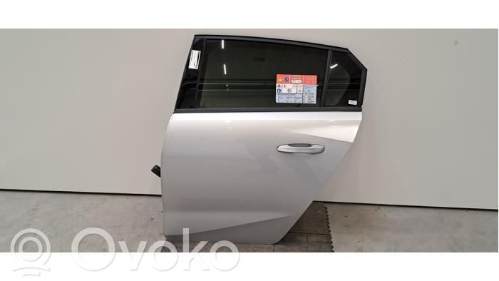 Opel Astra L Puerta trasera 