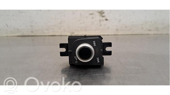 Audi A4 S4 B9 8W Multimedijos kontroleris 