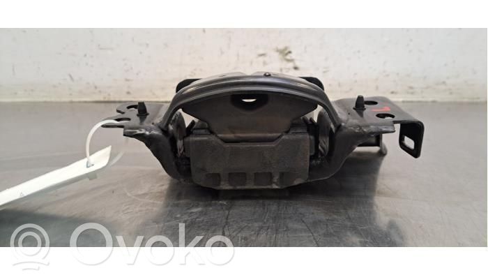 Skoda Kamiq Gearbox mounting bracket 