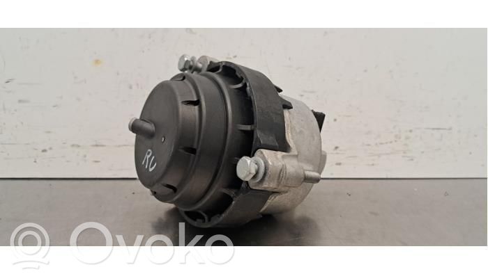 BMW 5 G30 G31 G38 Engine mount bracket 