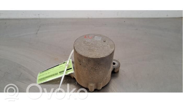 Engine mount bracket   HPLA3C156BC