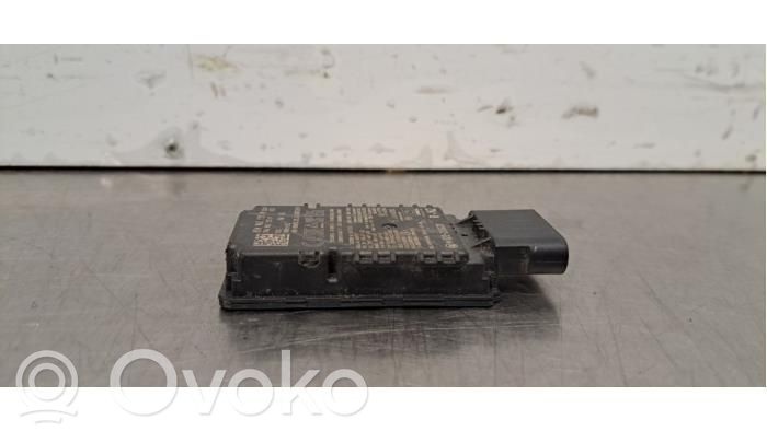Porsche Macan (95C) Antenna control unit 