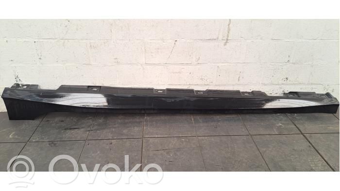 Sill   8W8853359F,8W8853855F