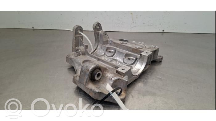Land Rover Evoque I Staffa del cuscinetto di supporto dell’albero di trasmissione