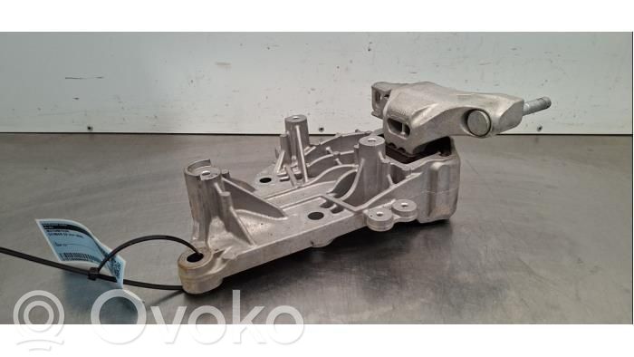 Citroen e-C3 Engine mount bracket 