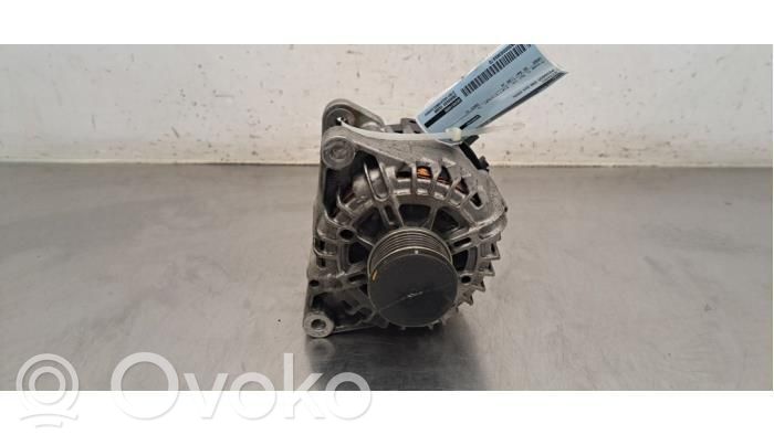 Peugeot 208 II Generatore/alternatore 