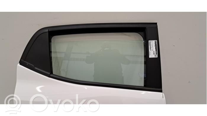 Dacia Spring Puerta trasera 