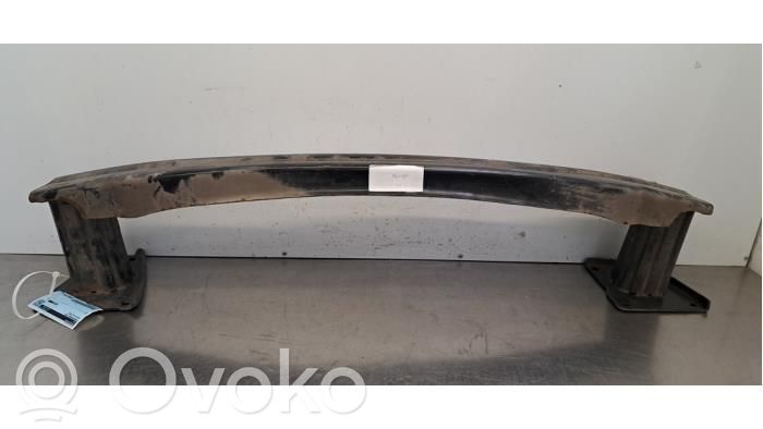 Aizmugurē bampera balka   8X0807309
