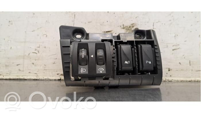 Renault Trafic III (X82) Alte comutatoare/butoane 