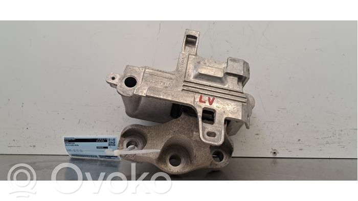 Engine mount bracket   32267915