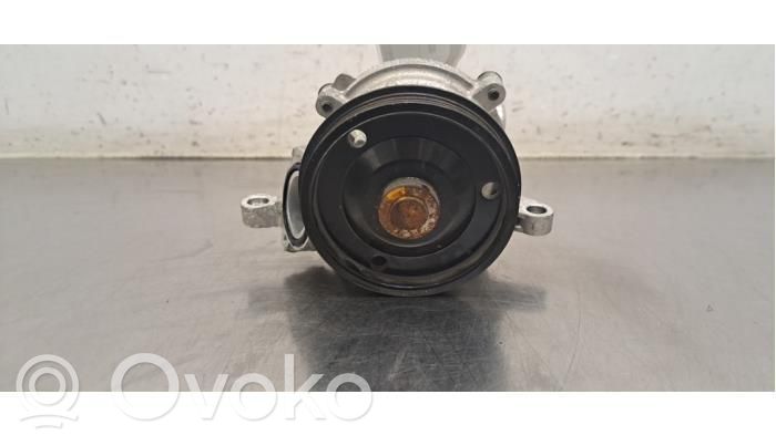 Volvo XC40 Pompe de circulation d'eau 