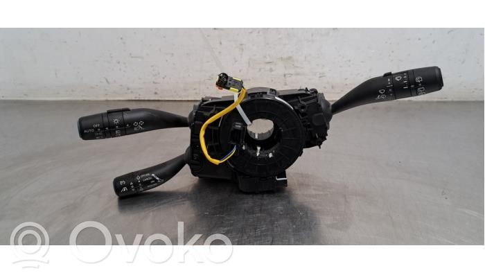 Wiper turn signal indicator stalk/switch   10990404
