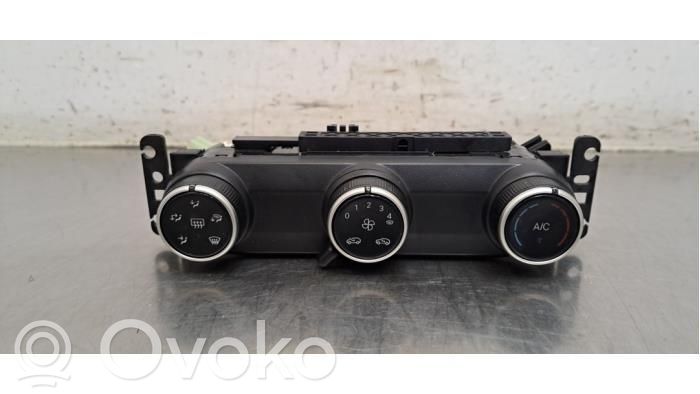 Citroen e-C3 Climate control unit 