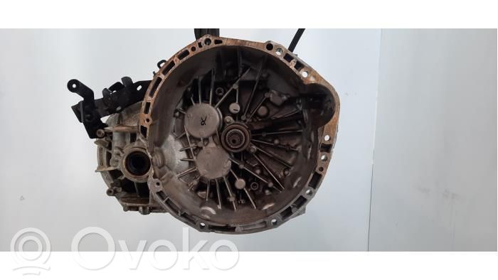 Nissan Primastar Cutie viteze manuală cu 5 trepte 