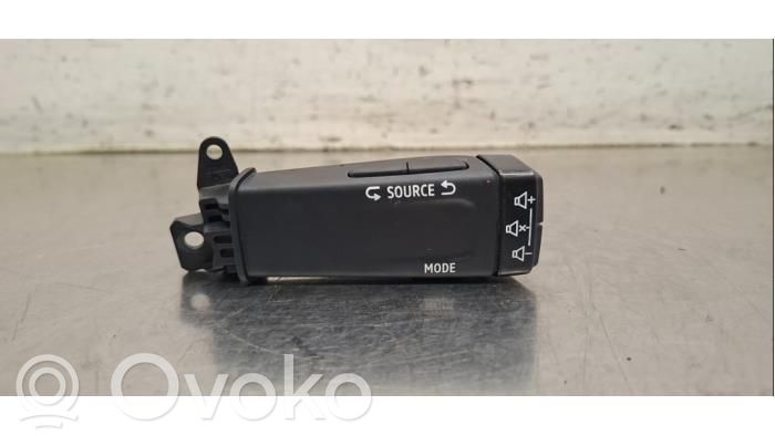 Renault Austral Butoane/comutatoare pe volan 