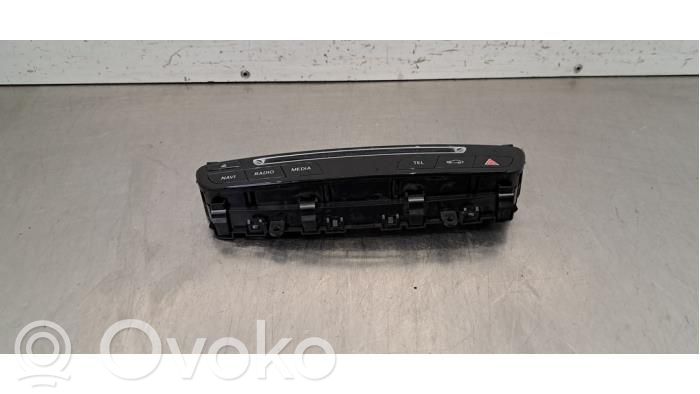 Mercedes-Benz C W205 Unidad central de control multimedia
