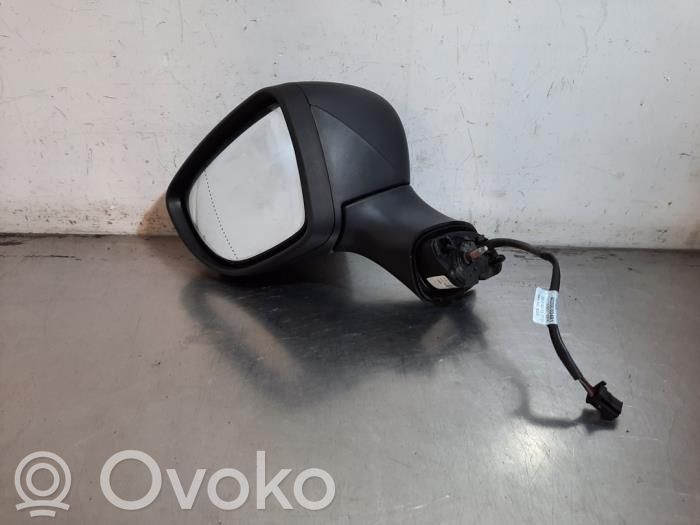Etuoven sähköinen sivupeili