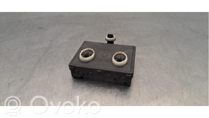 Volkswagen Golf VIII Unidad de control/módulo del bloqueo de puertas