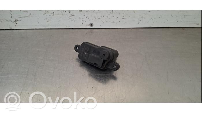 Audi Q4 e-tron Moteur de verrouillage trappe à essence 