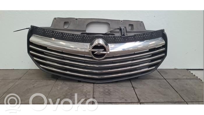 Opel Vivaro Etupuskurin ylempi jäähdytinsäleikkö
