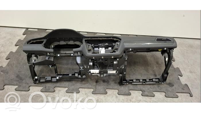Volkswagen Tiguan Allspace Kojelauta 