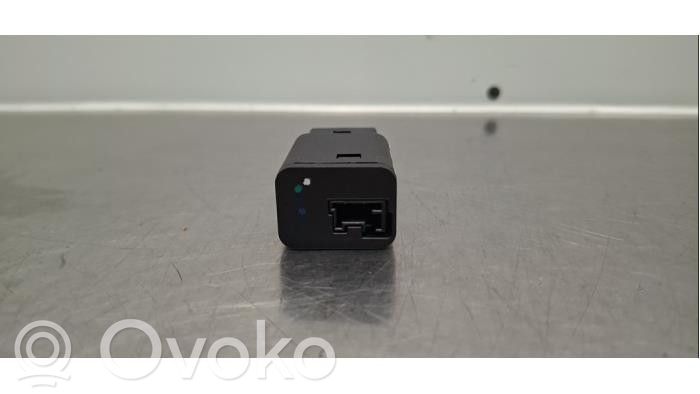 Jeep Avenger Connettore plug in USB