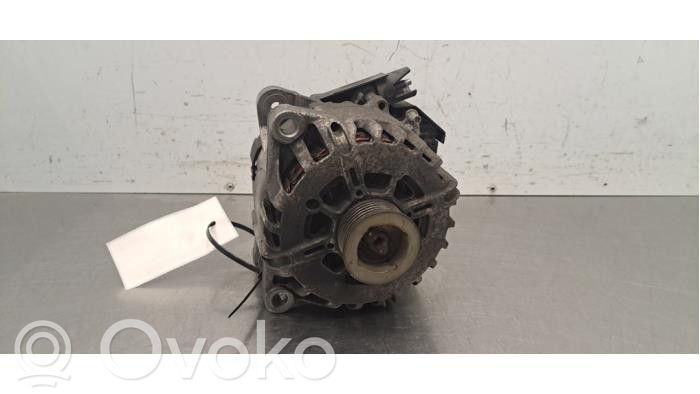 Opel Vivaro Generator/alternator 