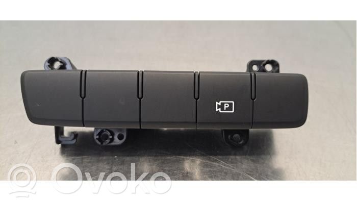Hyundai Bayon Muut kytkimet/nupit/vaihtimet 