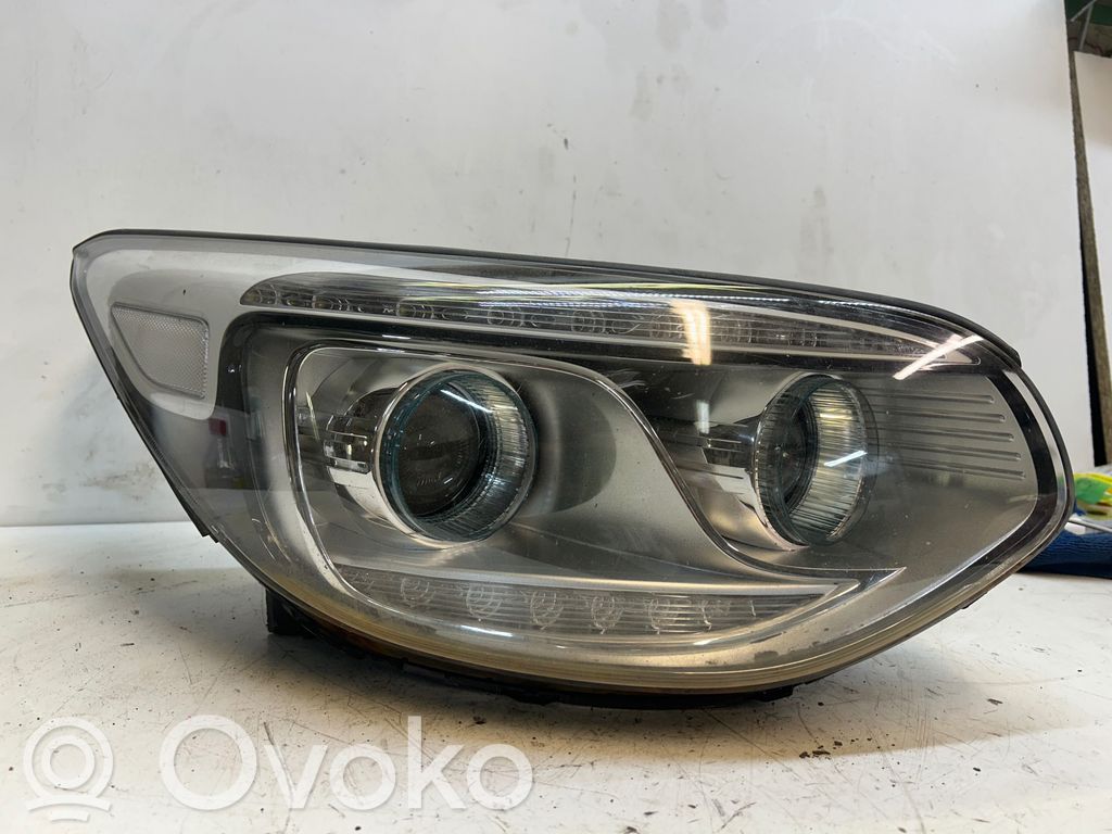 KIA Soul Lampa przednia 