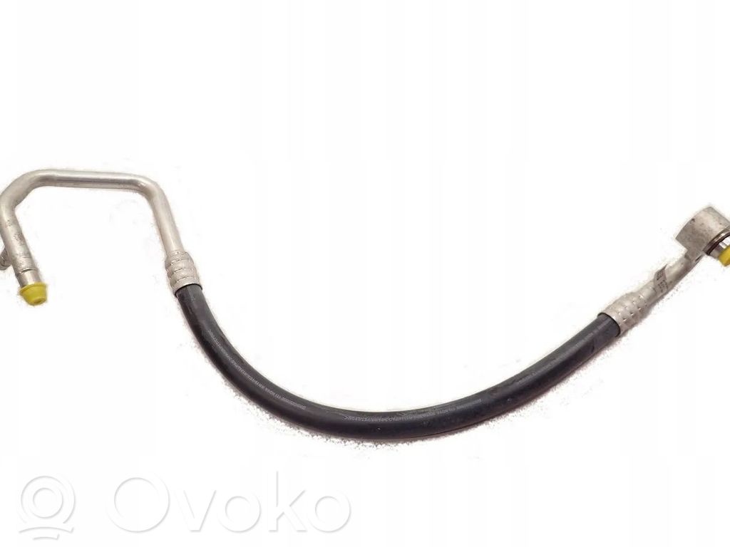 Audi A5 8T 8F Ilmastointilaitteen putki (A/C) 