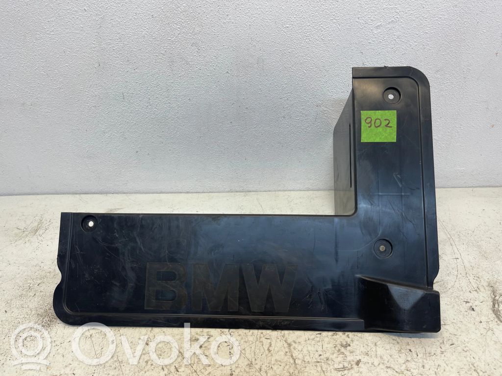 BMW X5 E53 Akkulaatikon alustan kansi 