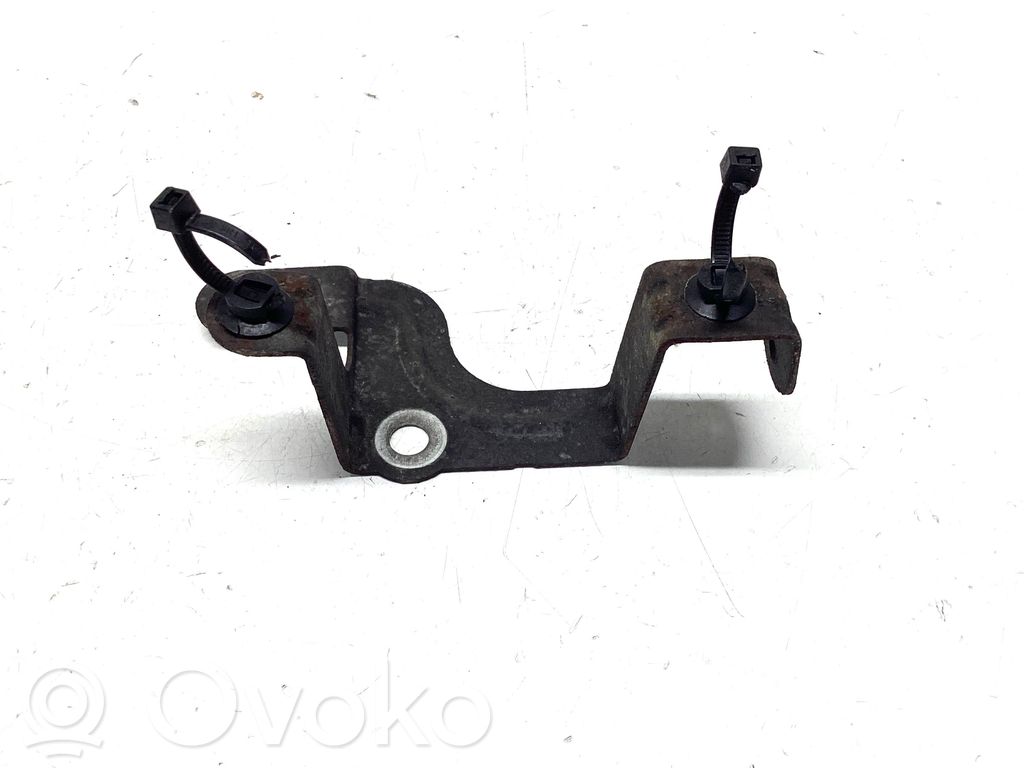 Volvo S60 Inne części komory silnika 