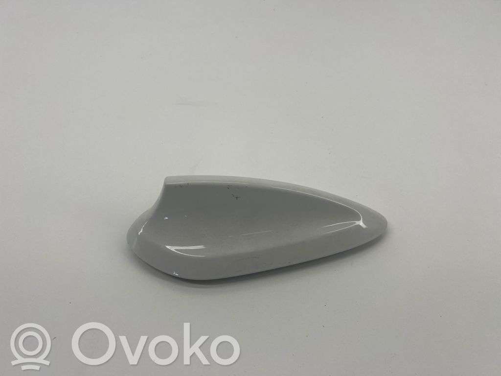 BMW 5 G30 G31 G38 Stogo (GPS) antenos dangtelis 