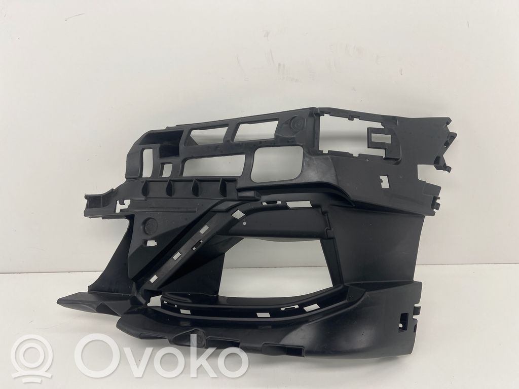 BMW 8 G16 Front bumper mounting bracket 