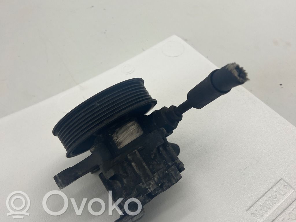 Mercedes-Benz Vito Viano W639 Ohjaustehostimen pumppu 