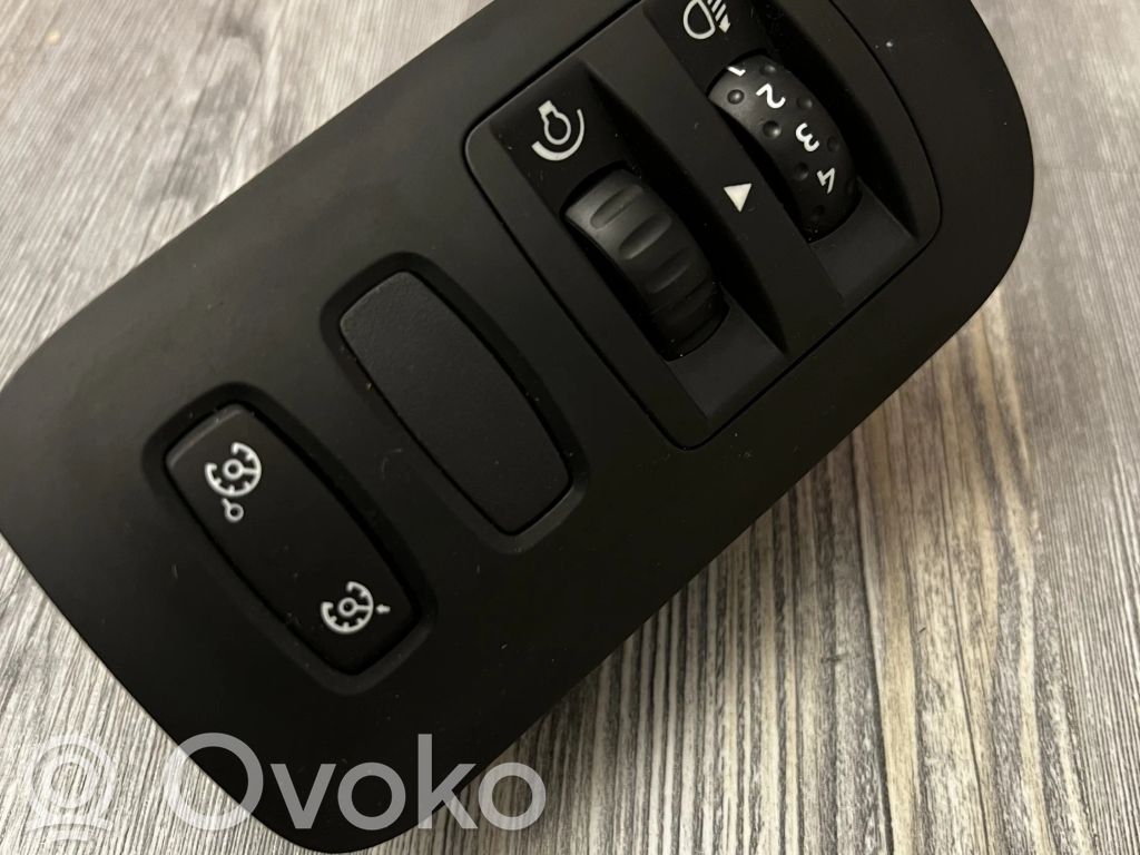 Renault Megane II Headlight level height control switch 