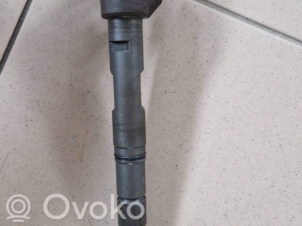 Inyector de combustible   057130277