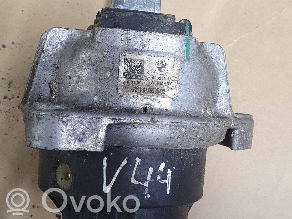 BMW 7 F01 F02 F03 F04 Engine mount bracket 