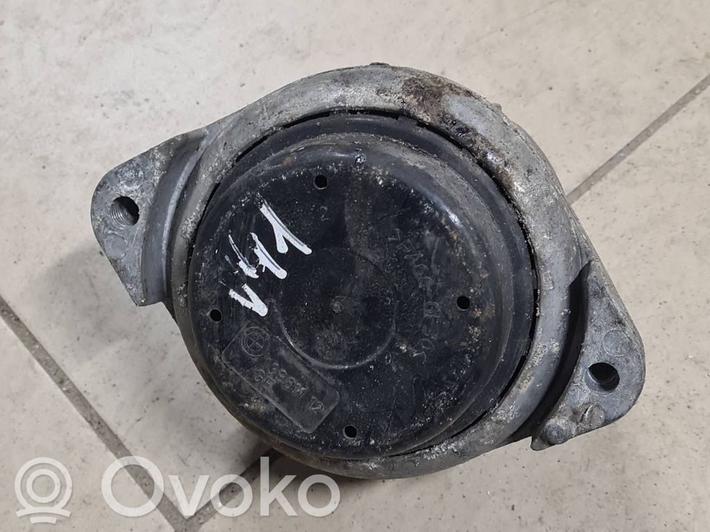 BMW 1 E81 E87 Engine mount bracket 
