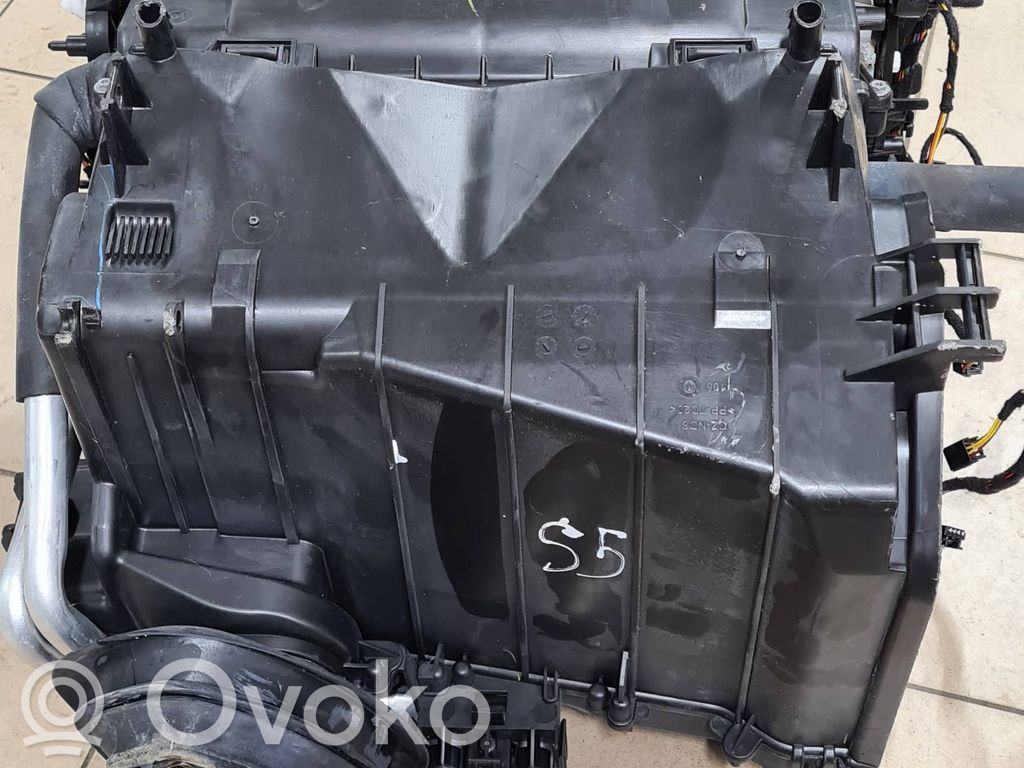 Audi A8 S8 D4 4H Radiateur soufflant de chauffage 