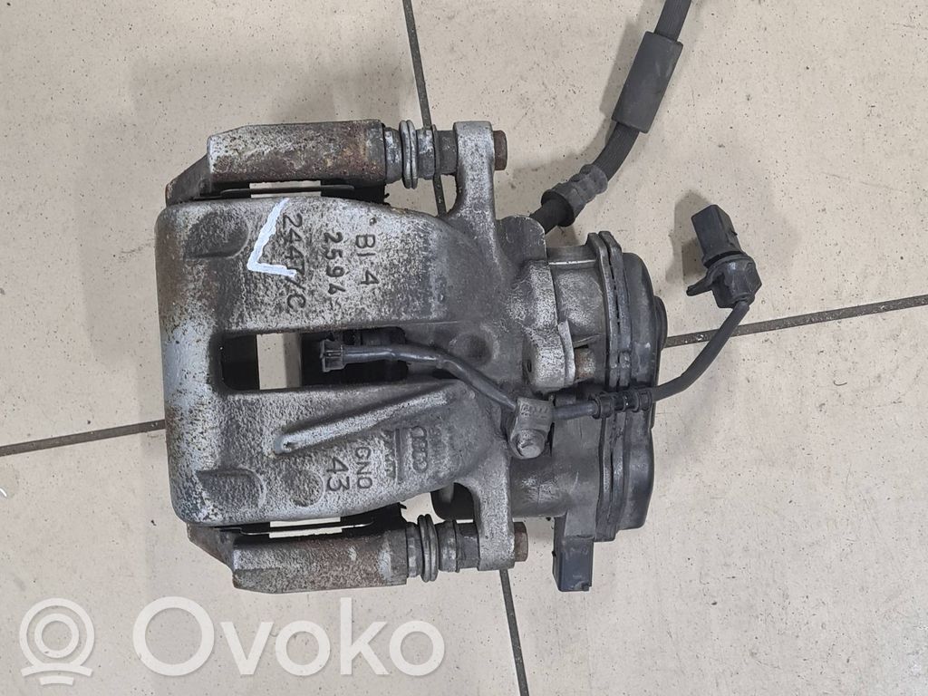 Audi A8 S8 D4 4H Aizmugurējais suports 