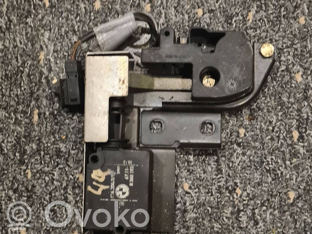 Tailgate window lock/catch/latch   8120419
