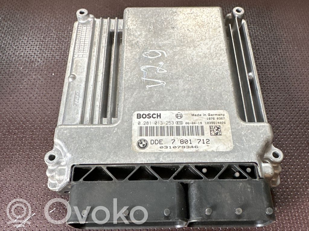 BMW 5 E60 E61 Engine control unit/module 